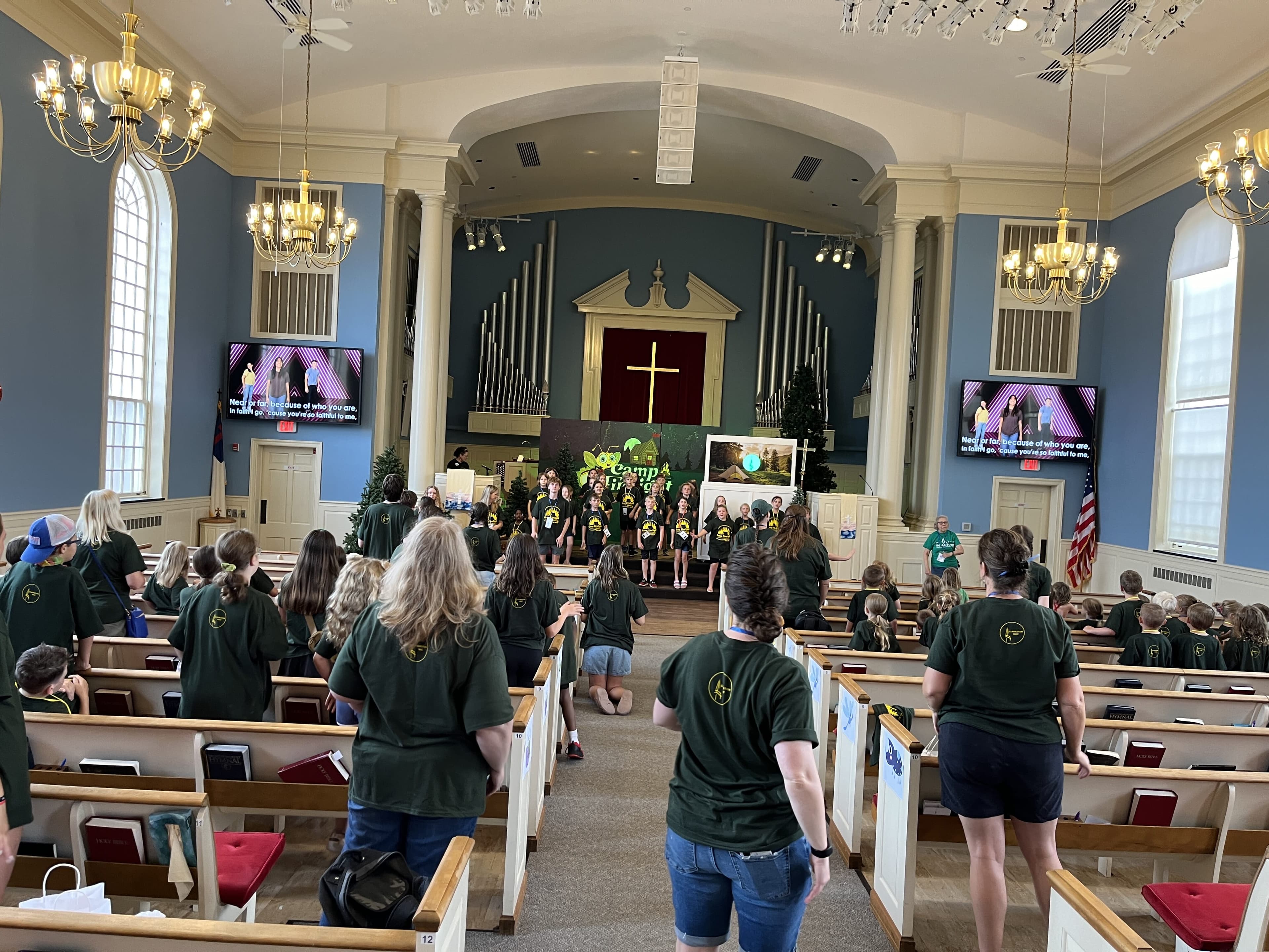 Snowball Mountain Challenge VBS Background